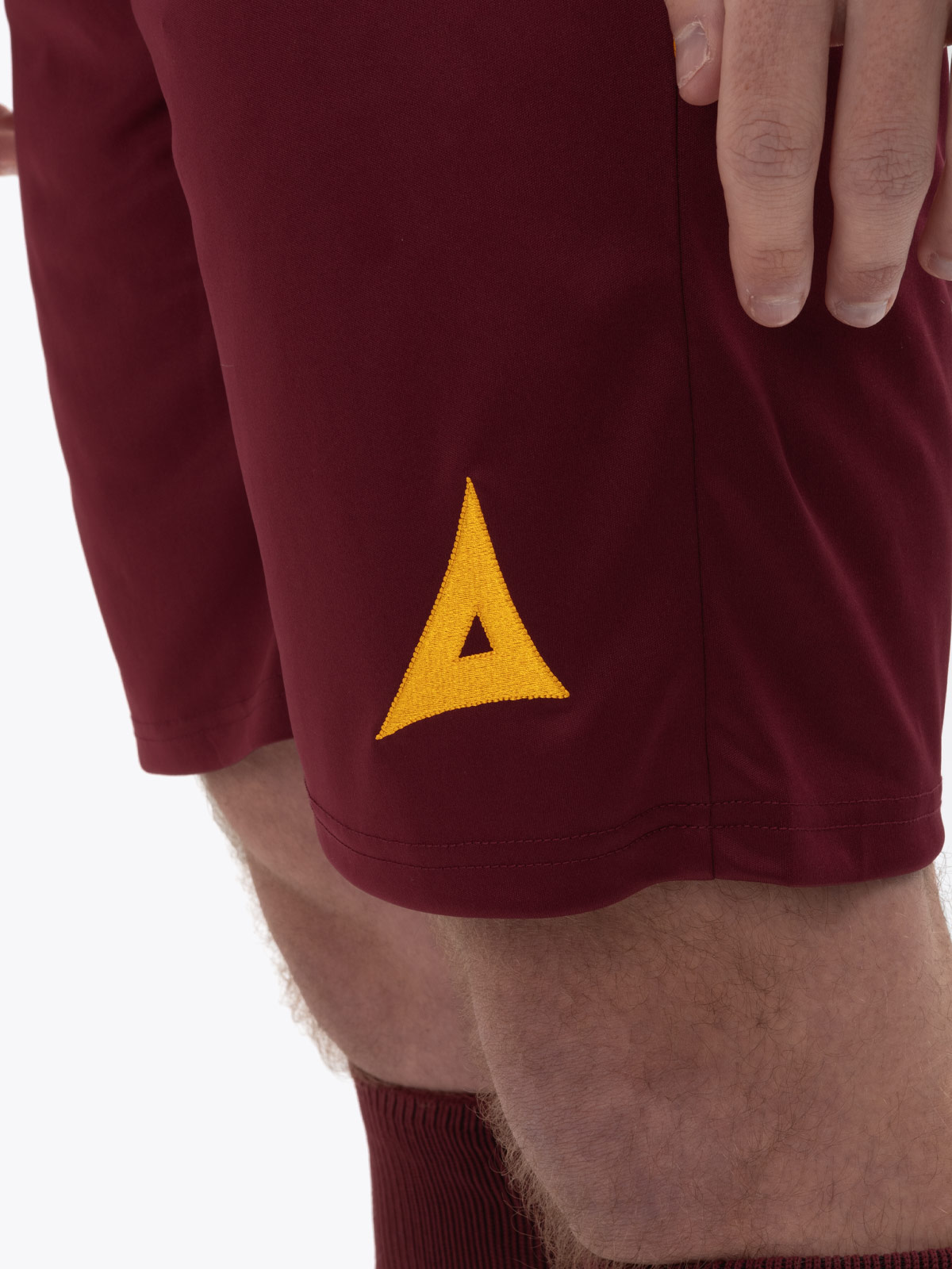 avec 'a' embroidery
